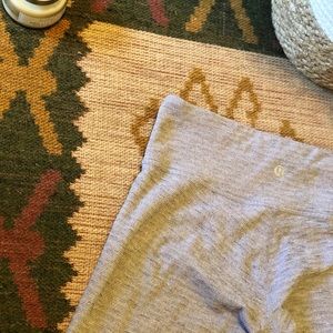 Lovely light grey Lululemon leggings, size 4. EUC!